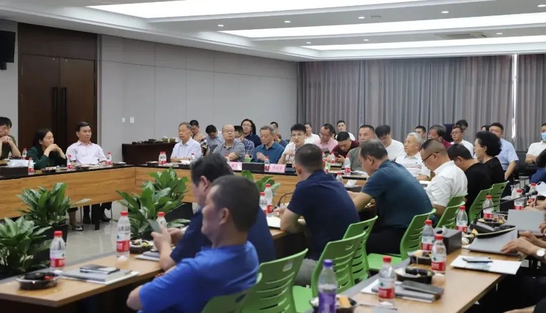 卓越企業(yè)家學(xué)習(xí)俱樂部走進(jìn)通力科技參觀學(xué)習(xí)！